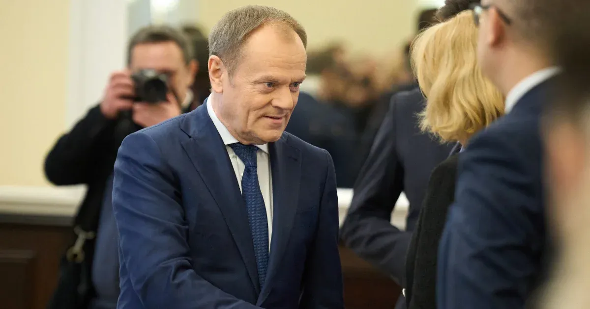 Donald Tusk megnyerte a kormánya ellen kért bizalmi szavazást