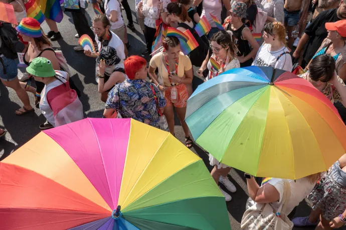 Nem a Budapest Pride-ot tiltotta meg a rendőrség a határozatában, hanem a szivárványos felvonulást