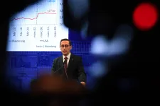 A jegybank kíméletlenül lecsap a bankokra, ha azok nem szűrik eléggé a csalókat