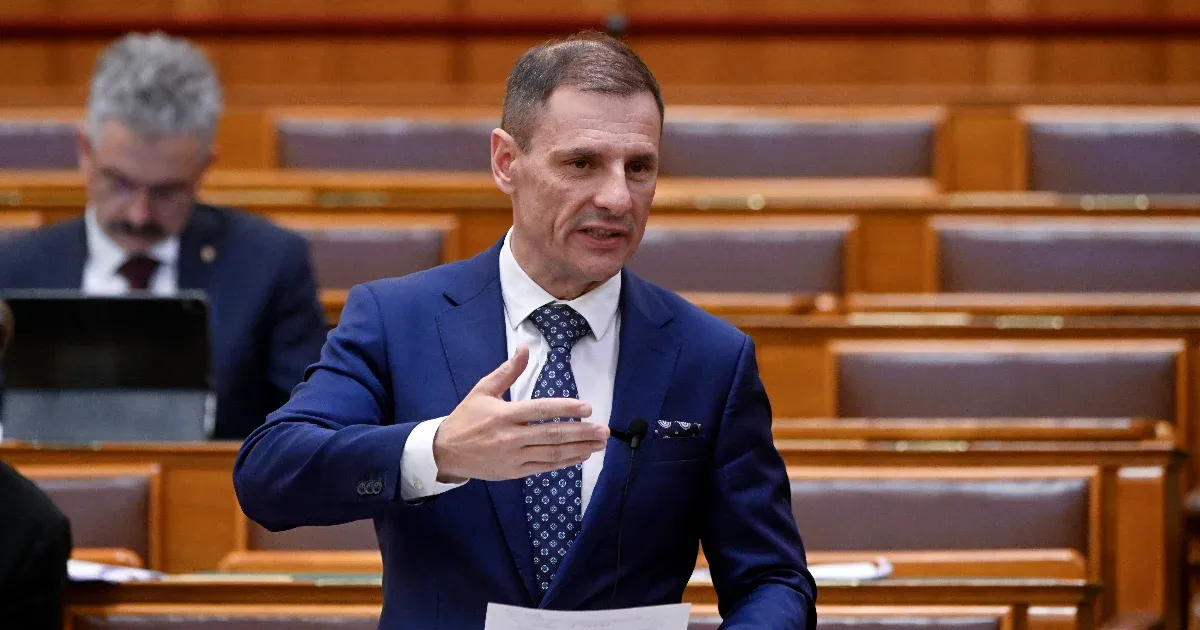 Tuzson Bence a Kincsem Parkba száműzné az idei Pride-felvonulást
