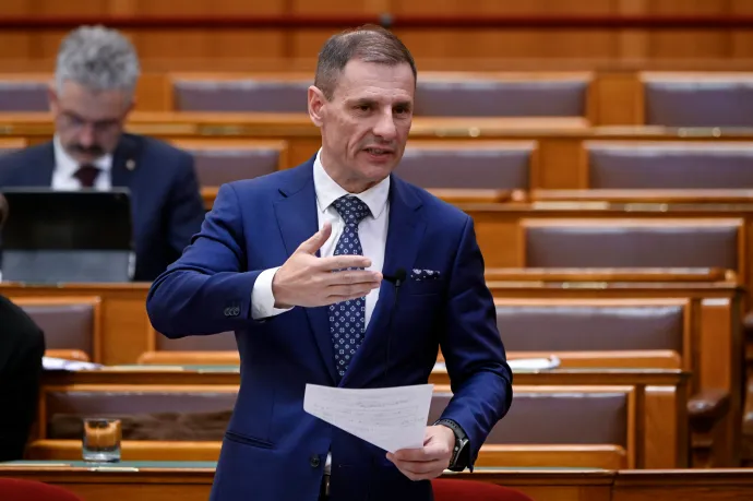 Tuzson Bence a Kincsem Parkba száműzné az idei Pride-felvonulást