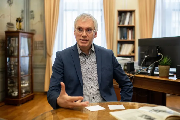 Székely Zoltán, a Rómer Flóris Művészeti és Történeti Múzeum igazgatója – Fotó: Bődey János / Telex