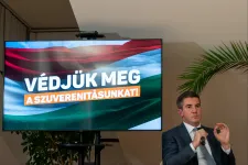 Kocsis Máté szerint a nyári szünet előtt már nem szavaz a parlament az ellehetetlenítési törvényről