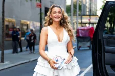 Blake Lively visszavonná két vádpontját Justin Baldoni ellen
