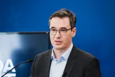 Karácsony: Hát tessék, jöjjenek!