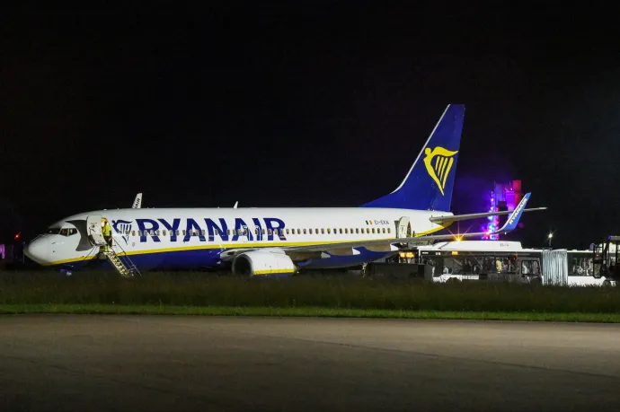 Utasok sérültek meg, amikor egy Milánóba tartó Ryanair-gép viharba került, a pilóta kényszerleszállást hajtott végre