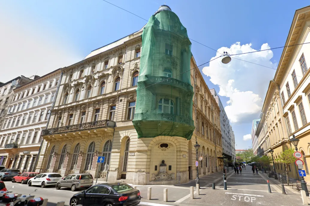 Blurred placeholder