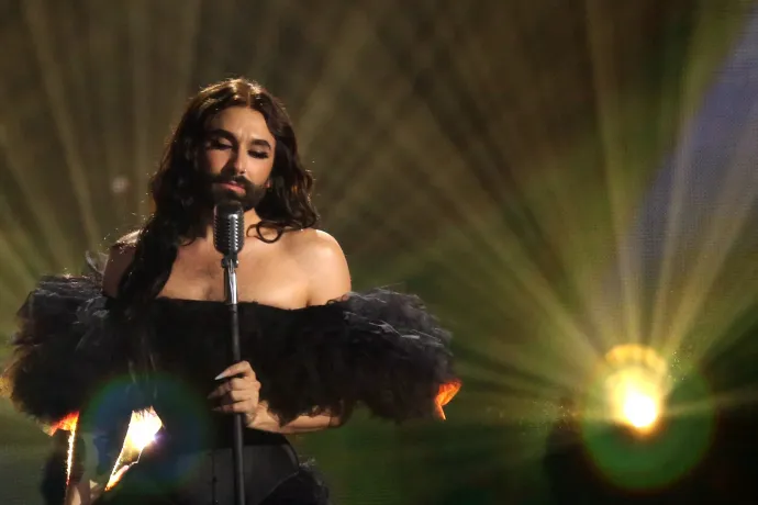 Conchita Wurst is kiáll a Budapest Pride mellett