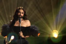 Conchita Wurst is kiáll a Budapest Pride mellett