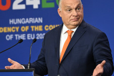 Csendben búcsúzni kezdett a kormány az uniós ezermilliárdoktól