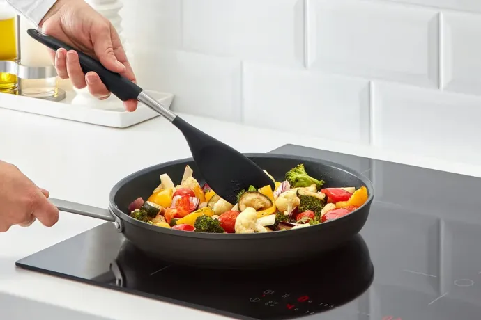 Spatulát hív vissza az IKEA, mert kavargatás közben kioldódik belőle a cucc