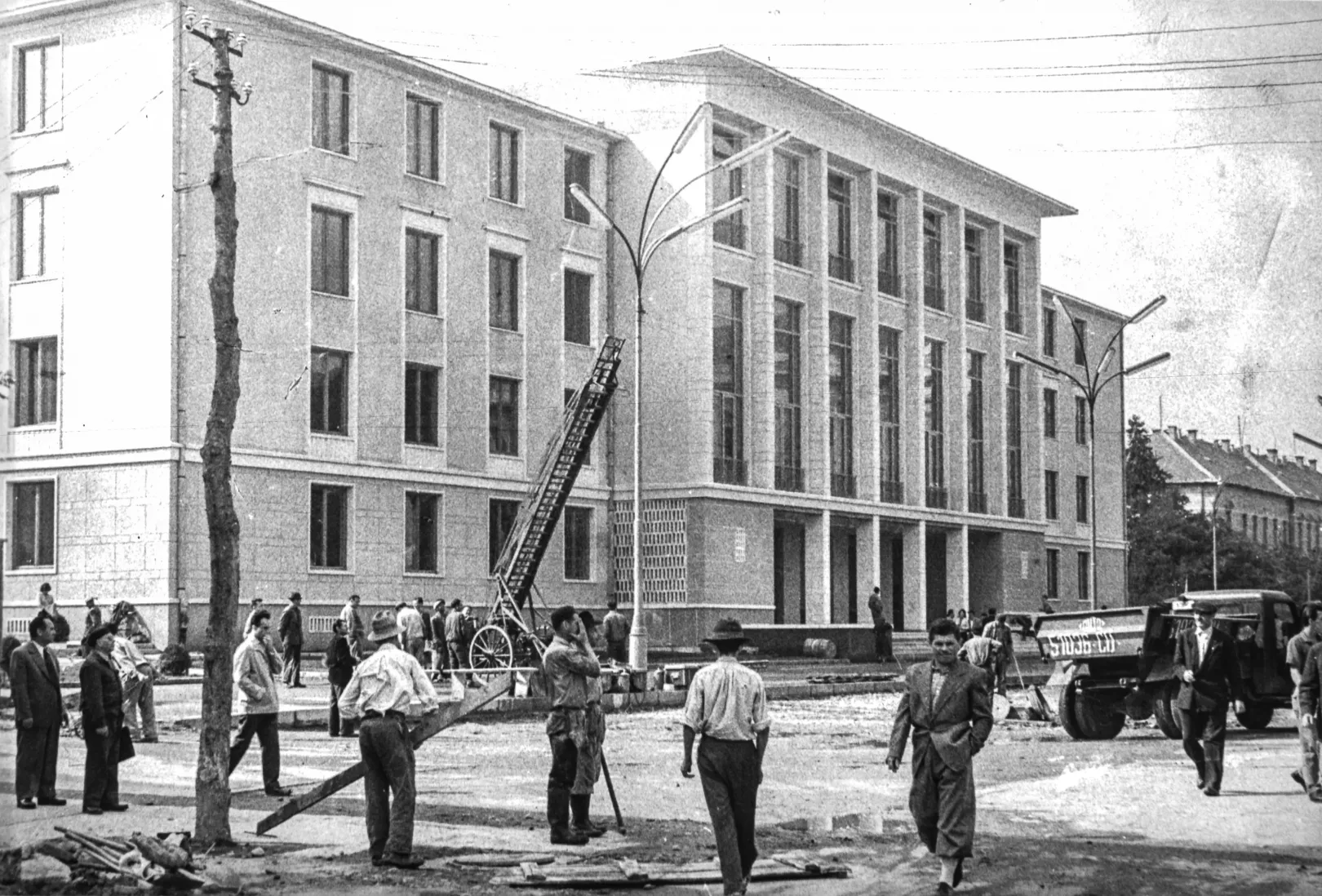 Az 1960-ban rekordidő alatt elkészült Diákművelődési ház – Fotó: Ujelet.ro