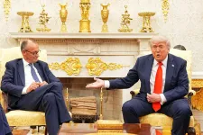 Trump a német kancellárnak feltette a lehető legbutább kérdést a D-napról