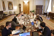Kormányalakítás: megy a harc a miniszteri székekért, mindenki a legerősebb tárcákra hajt