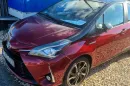 Autónyomozók: roncsból helyreállított, csinos meggypiros Toyota ötmillió forintért eladó