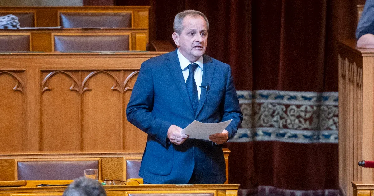 Budai Gyula kiposztolta, hogy az ügyészség vizsgál egy tiszás kommentet, majd üzengetni kezdtek egymásnak Magyar Péterrel