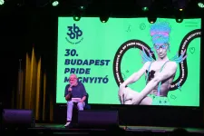 Pride-megnyitó: „Amikor a kormány a Pride-ot támadja, a magyarok történelmét köpi szembe”