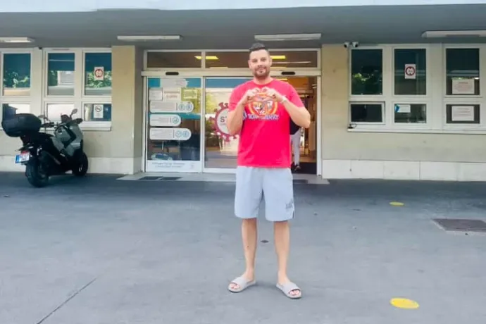 Kiss Ádám humoristának szívizomgyulladása van, minden fellépését lemondta