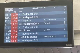 Nagy kihívás eljutni a vízpartokra Budapestről: egyórás késéssel járnak a vonatok a Balaton felé, torlódik az M7-es