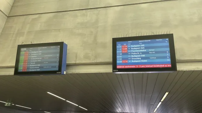 Utastájékoztatás a Kelenföldi pályaudvaron – Fotó: Olvasó / Telex