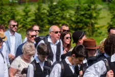 Sulyok Tamás is feltűnt a csíksomlyói zarándokok között