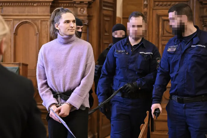 Maja T. a 2025. február 21-i tárgyaláson, Budapesten – Fotó: Kisbenedek Attila / AFP