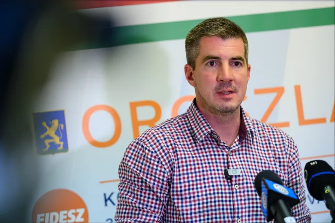 Kocsis Máté szerint nem csicskának mentünk az Európai Unióba