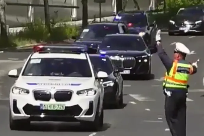 Egy szirénázó mentőautót is megállítottak a delegáció miatt a budapesti konzervatív konferencia idején