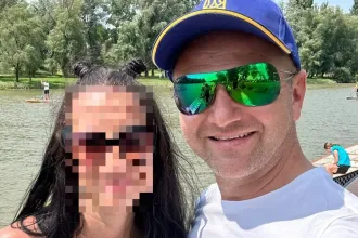 Ukrán címeres sapkában villog az Ukrajnával riogató fideszes polgármester