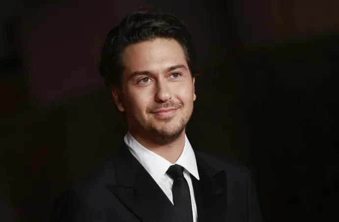 Nat Wolff 2023. december 3-án az Academy Museum of Motion Pictures gáláján Los Angelesben – Fotó: Michael Tran / AFP