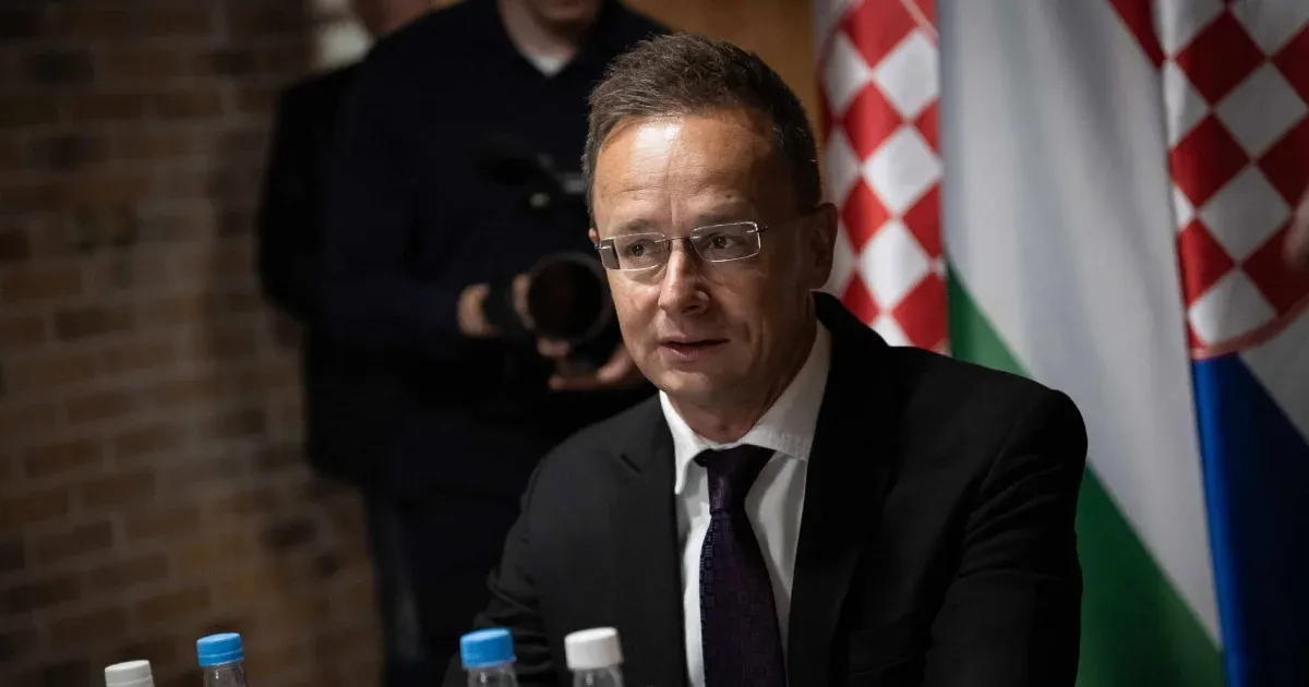 Friss hírek: A külügyminiszter az ukrán elnök Válasz Online-nak adott interjúját értékelte így. Szerinte az ukránok egy „bábkormányban” érdekeltek.
