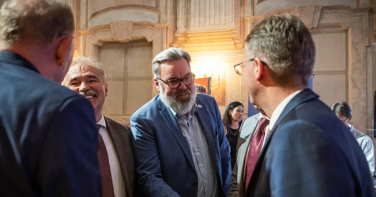 Új feladatot kapott L. Simon László, miniszteri biztosként folytatja
