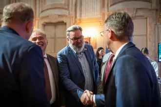 Új feladatot kapott L. Simon László, miniszteri biztosként folytatja
