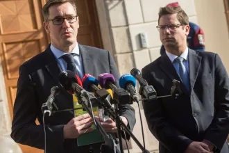 Elkezdődött a kormány-főváros tárgyalás: Gulyásék bele akarnak nézni Budapest gazdálkodásába