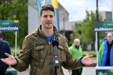 Ungár Péter testvére 145,8 millió forinttal támogatta tavaly az LMP-t