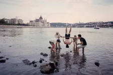 Ember és víz törékeny kapcsolatát kutatja a 2025-ös Hemző-díjat nyert fotós