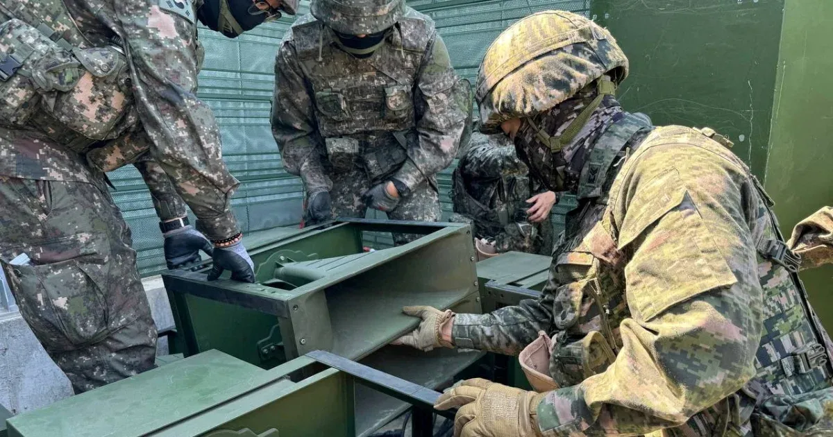 Dél-Korea megszüntette az Észak-Korea felé sugárzott hangszórós propagandáját