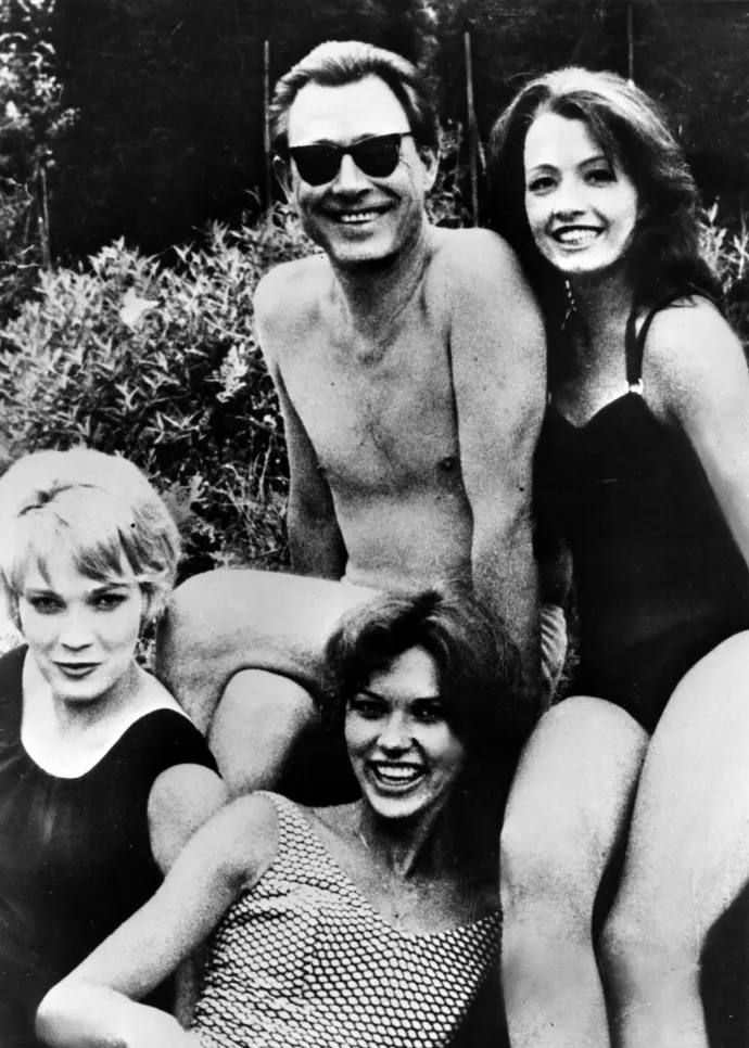 Stephen Ward társaságban, jobbra Christine Keeler – Fotó: Express / Getty Images