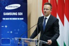 Átadták a Samsung SDI új központját Gödön, ahol a gyártási folyamatot fogják fejleszteni