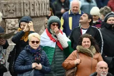 Elfogadták a Fidesz törvényjavaslatát, felfüggeszthető a kettős állampolgárok magyar állampolgársága, ha veszélyesnek ítélik őket