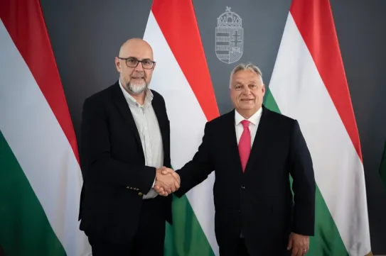 Az RMDSZ házi alapítványa rendelt egy felmérést, propaganda lett belőle a fideszes médiában