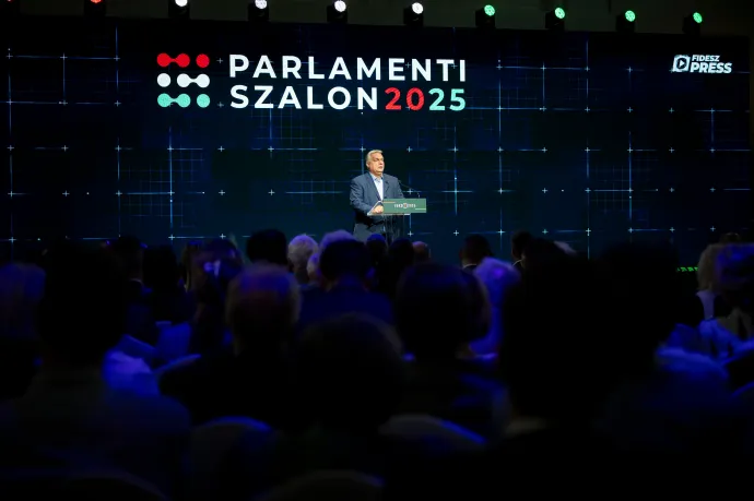 Orbán szerint azért van betiltva a Pride, mert egy parádé