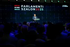 Orbán szerint azért van betiltva a Pride, mert egy parádé