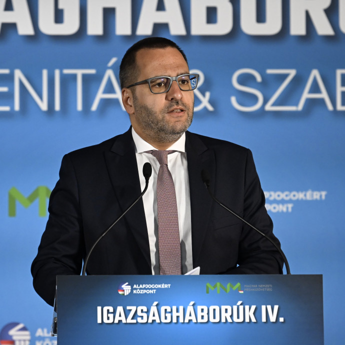 Több pénzt kap külföldről a kormánymédia, mint a nem kormányközeli kiadók