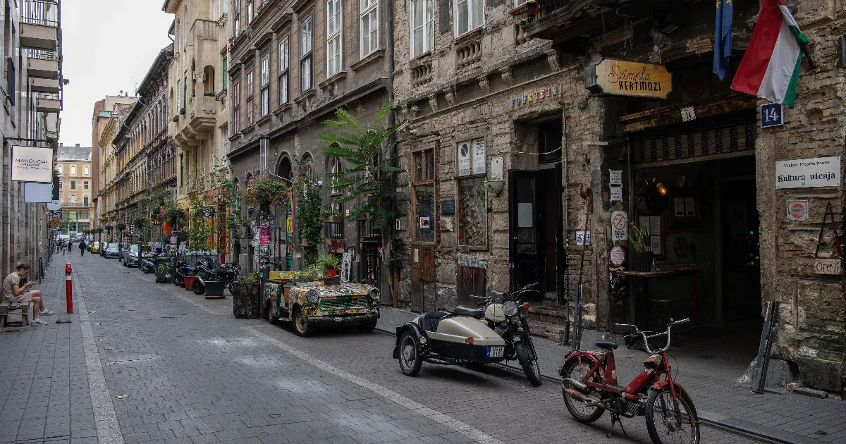 Tíz év után először lettek olcsóbbak a budapesti albérletek májusban