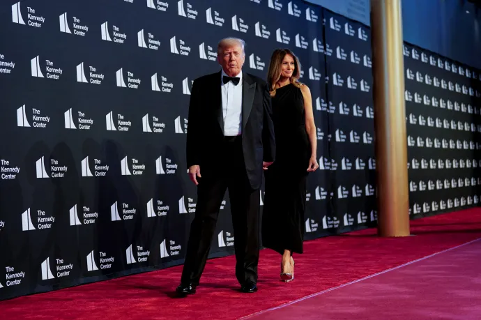 J. D. Vance után Donald Trumpot is kifütyülték a Kennedy Centerben