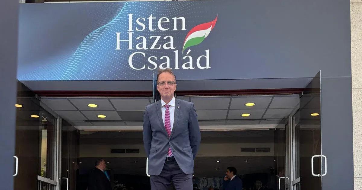 A főispán feljelenti a kommentelőket, akik állítása szerint ki akarják végezni őt a családjával együtt