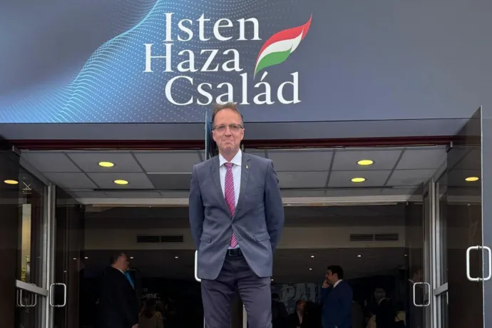 A főispán feljelenti a kommentelőket, akik állítása szerint ki akarják végezni őt a családjával együtt