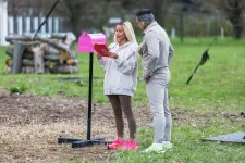 Az RTL új realityjében az exek vagy öribarik, vagy férgek és kutyák