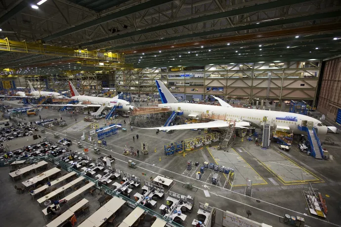 Dreamlinerek készülnek a Boeing összeszerelő üzemében, a washingtoni Everettben – Fotó: Stephen Brashear / Getty Images